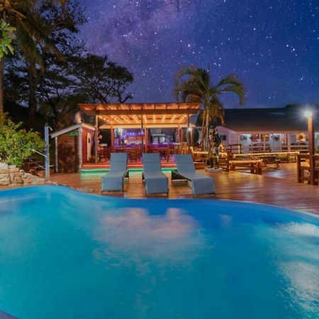 Hotel And Dive Center Roatan Yacht Club French Harbour Exterior foto