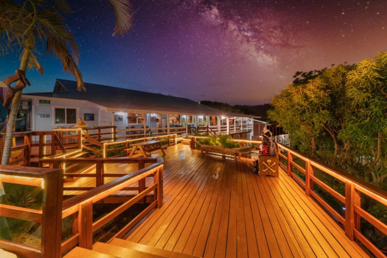 Hotel And Dive Center Roatan Yacht Club French Harbour Exterior foto